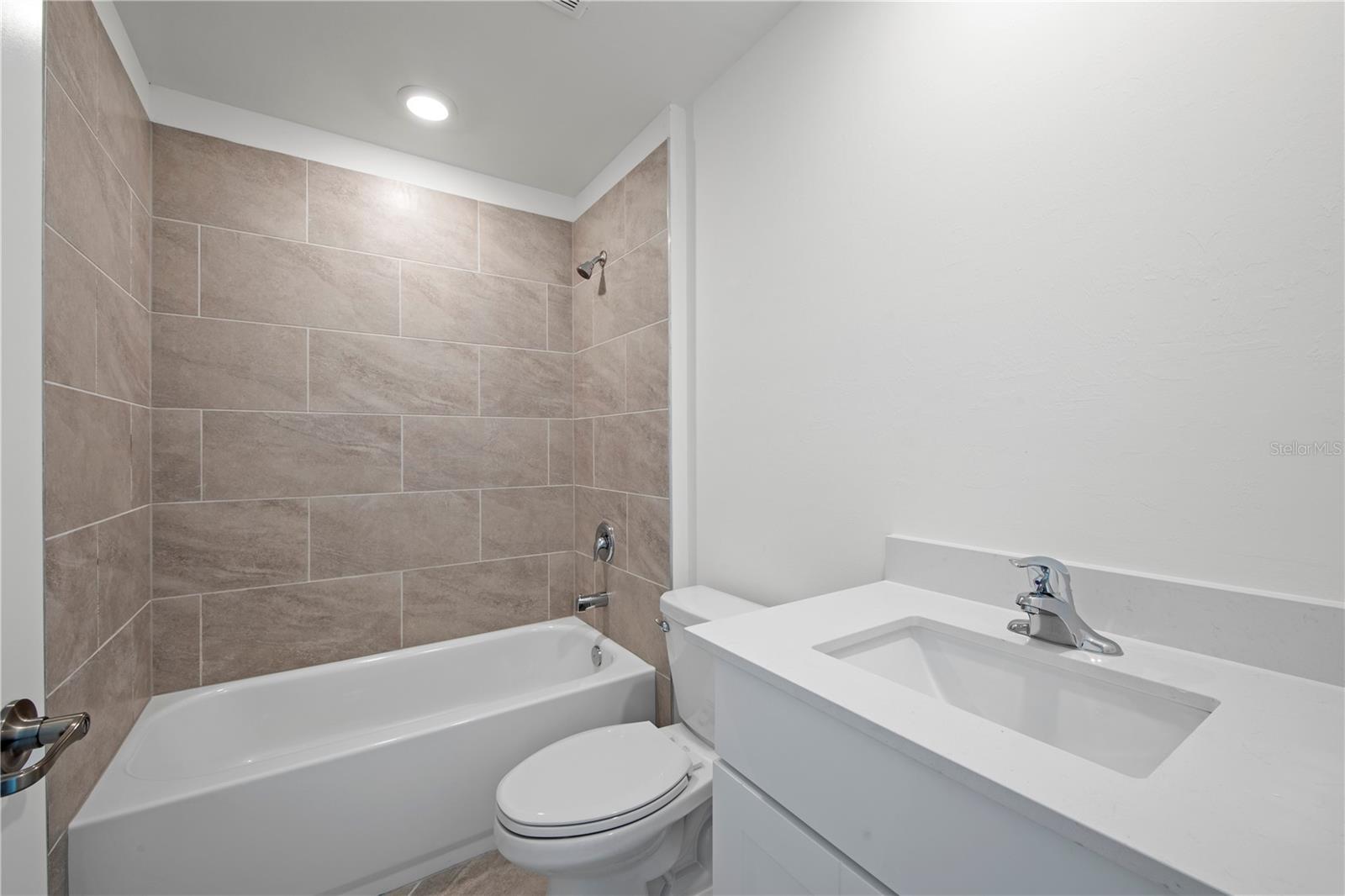 Image 8 of 28 For 1637 Birchcrest Boulevard