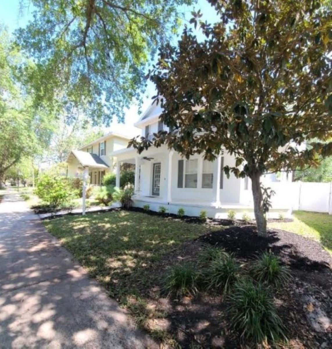 Image 6 of 67 For 3212 Town Avenue