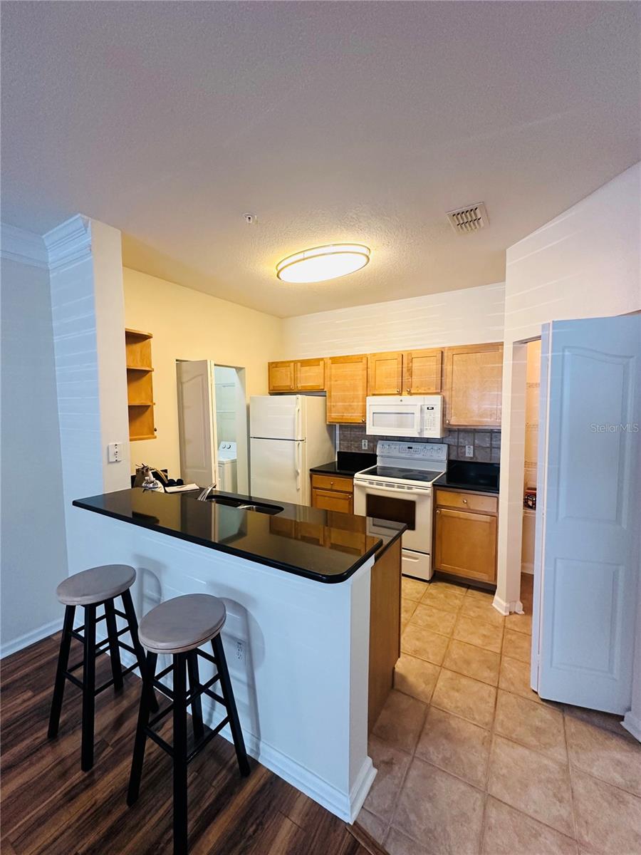 Image 2 of 17 For 4207 Dale Mabry Highway 9106