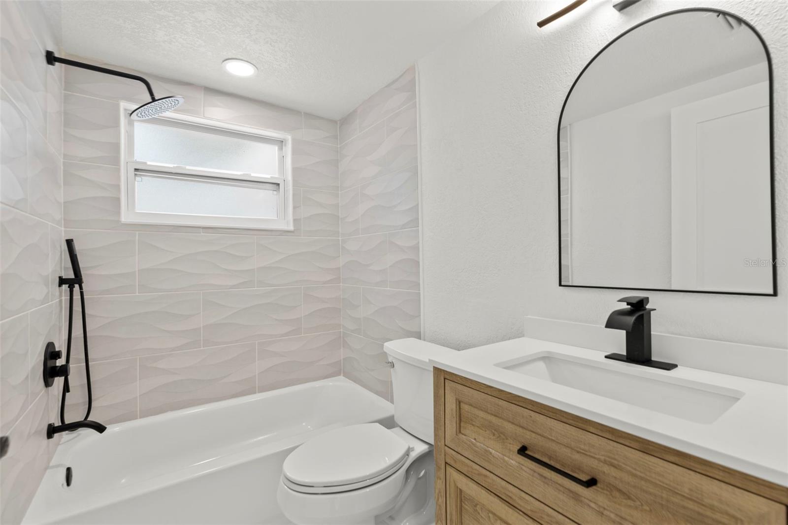 Image 15 of 35 For 9241 Cochise Lane