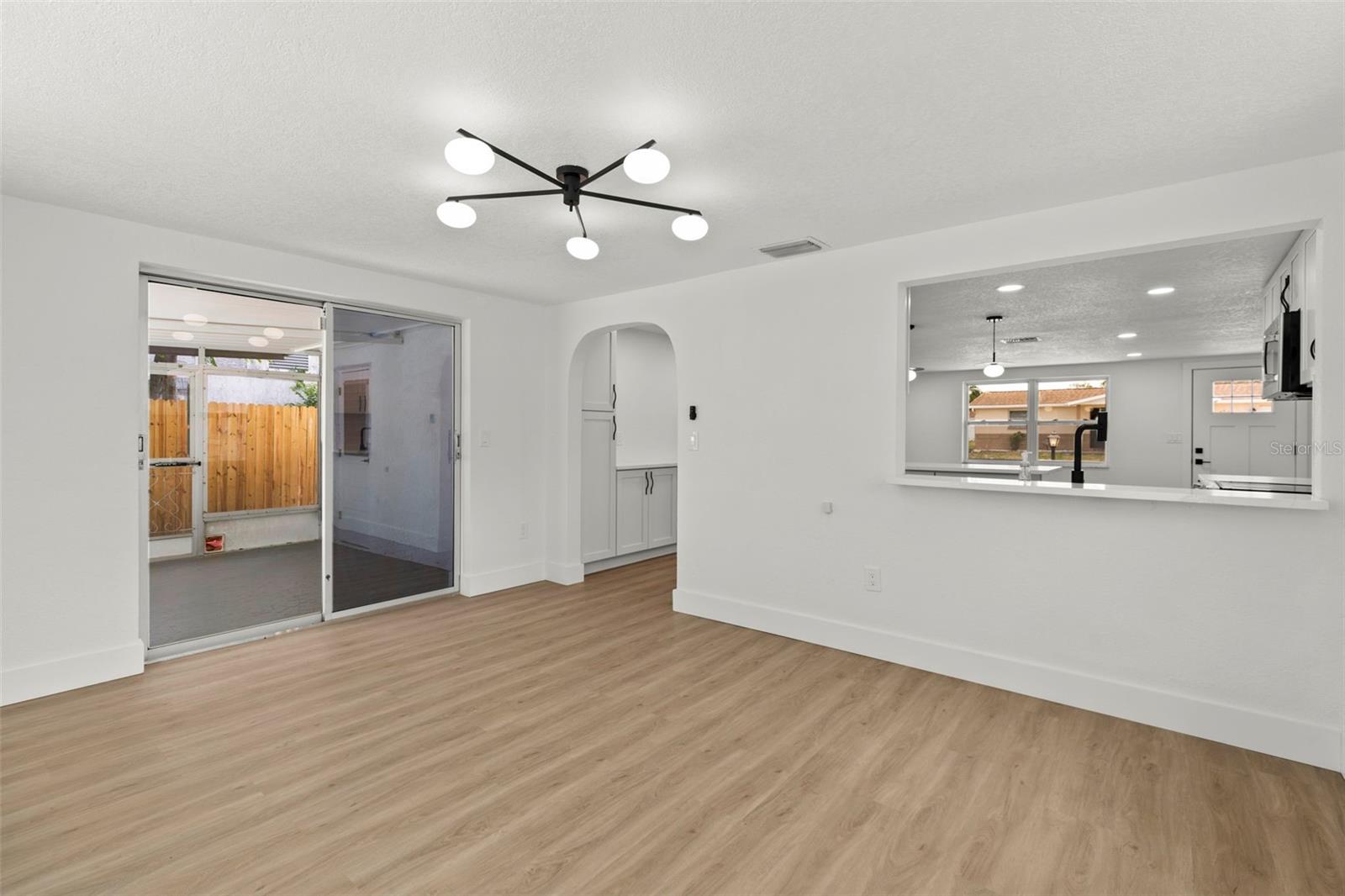 Image 21 of 35 For 9241 Cochise Lane