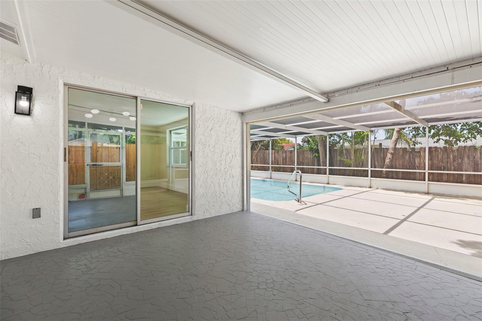 Image 25 of 35 For 9241 Cochise Lane