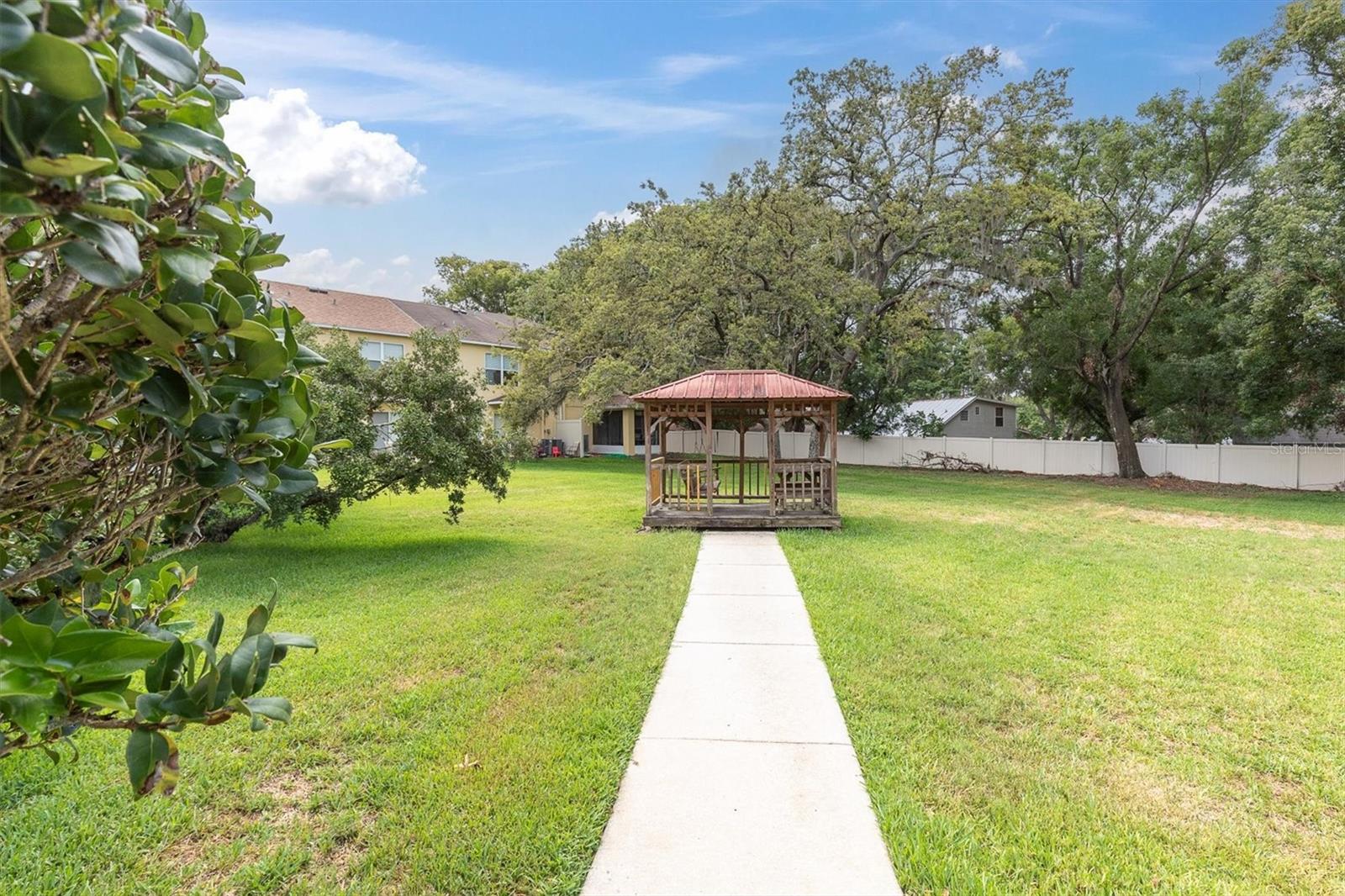 Image 22 of 28 For 11615 Mango Ridge Boulevard 39