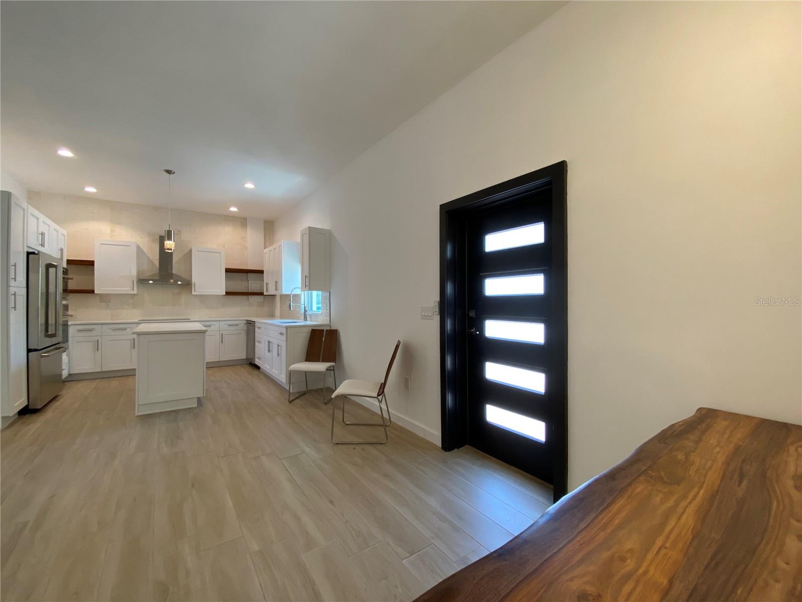 Image 3 of 18 For 1101 Garden Avenue
