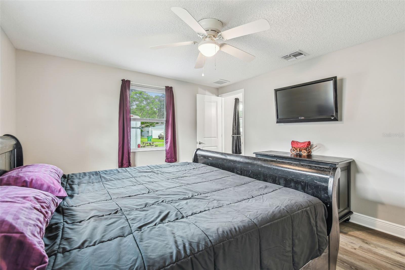 Image 31 of 72 For 4802 18th Street
