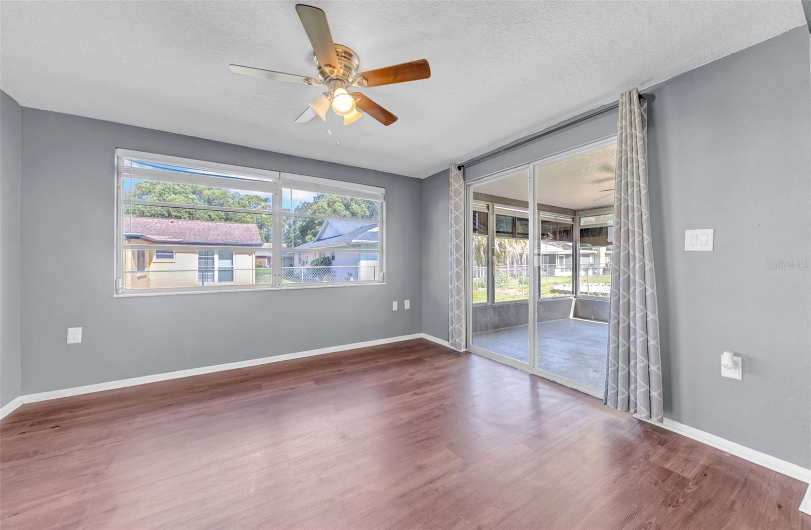 Image 21 of 49 For 12401 Yorktown Lane