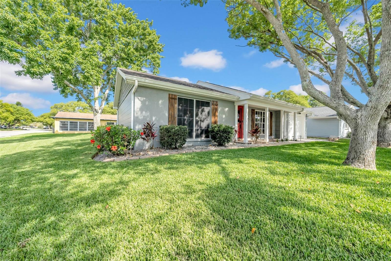 Image 24 of 49 For 12401 Yorktown Lane