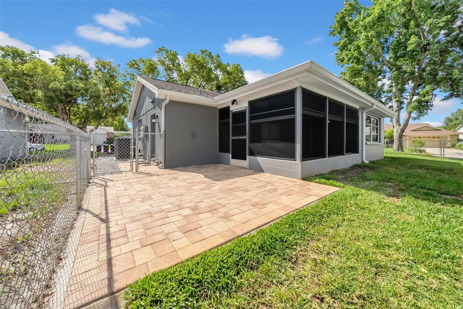 Image 4 of 49 For 12401 Yorktown Lane
