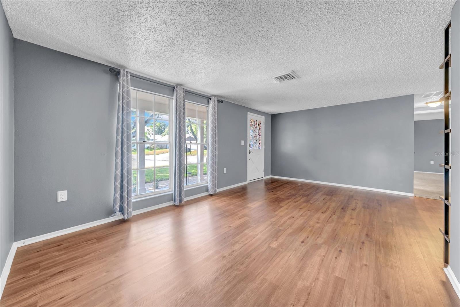 Image 8 of 49 For 12401 Yorktown Lane
