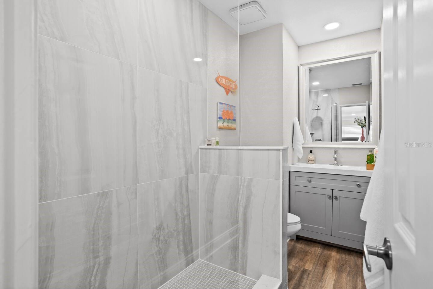 Image 14 of 21 For 5202 28th Avenue S