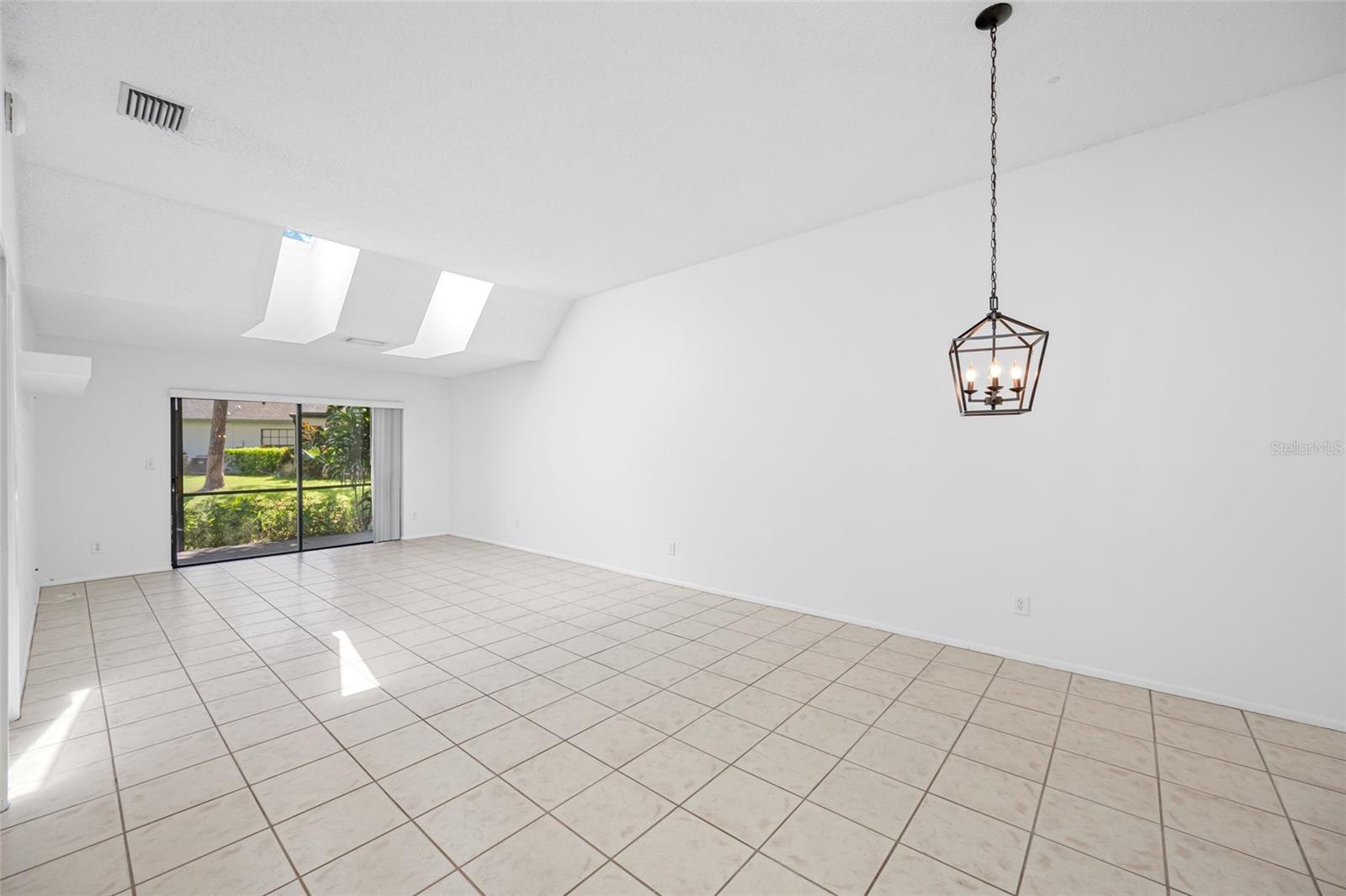 Image 8 of 31 For 3447 Killdeer Pl