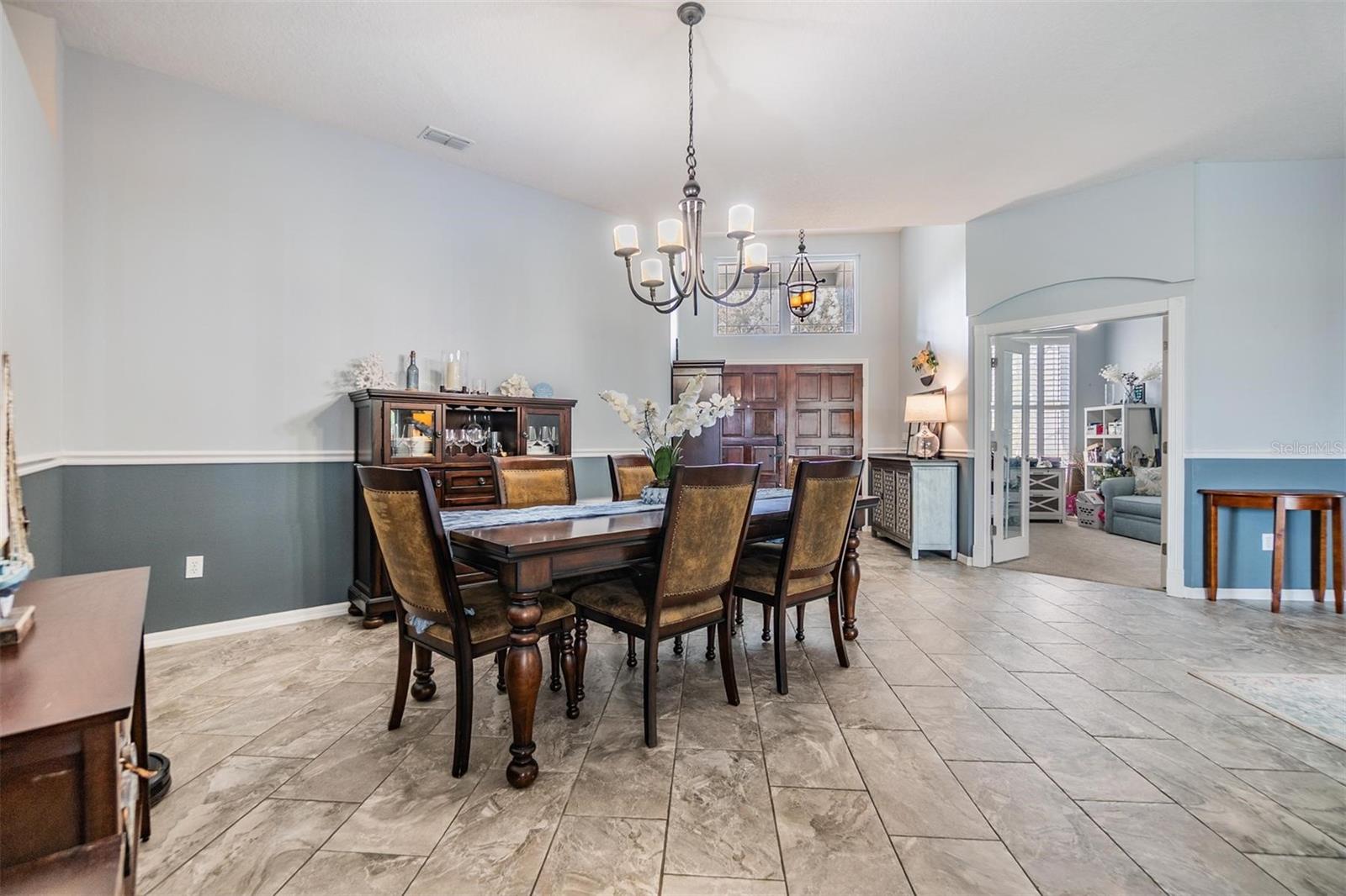 Listing photo id 8 for 2216 Eagle Bluff Drive