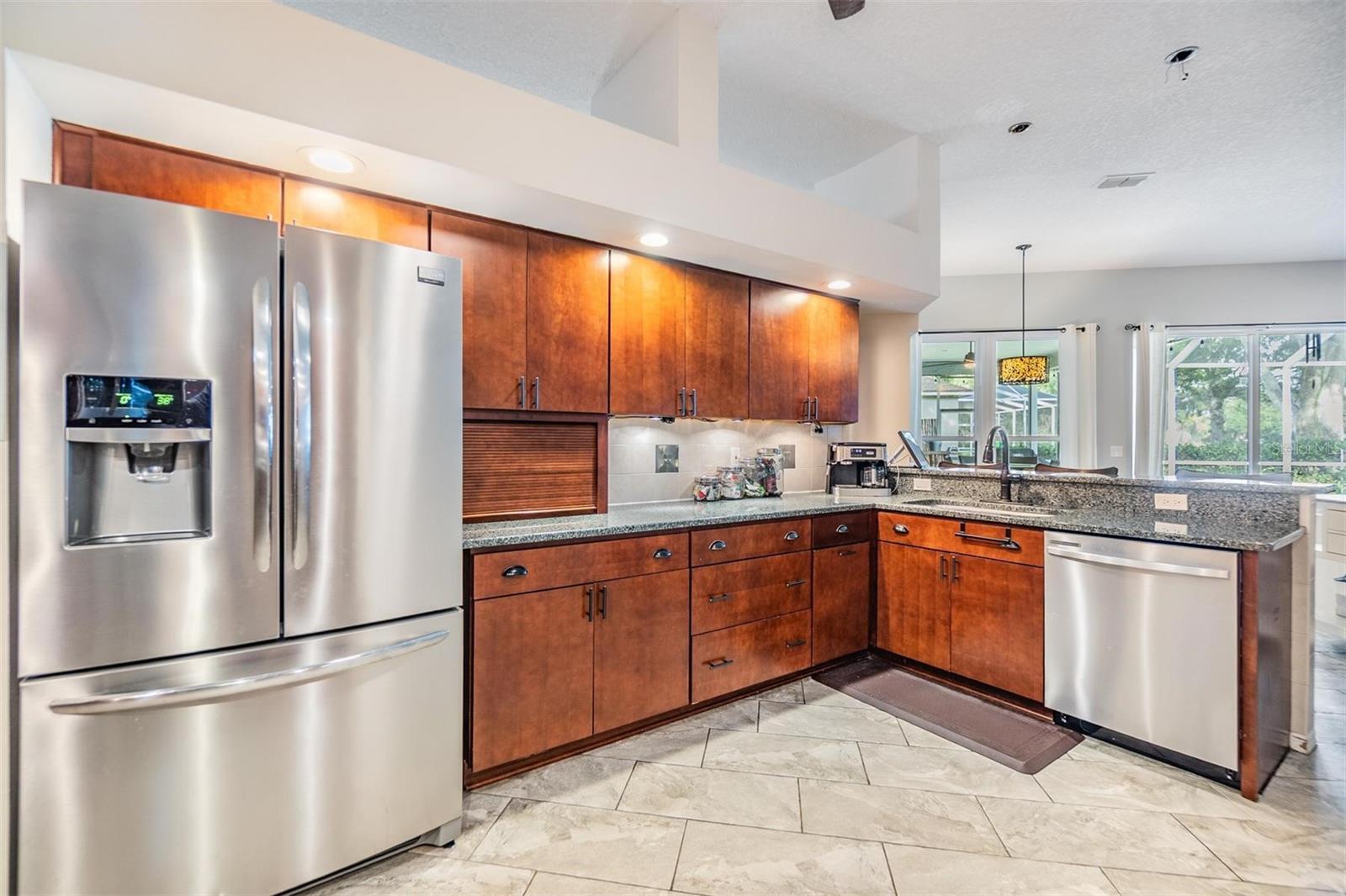 Listing photo id 24 for 2216 Eagle Bluff Drive