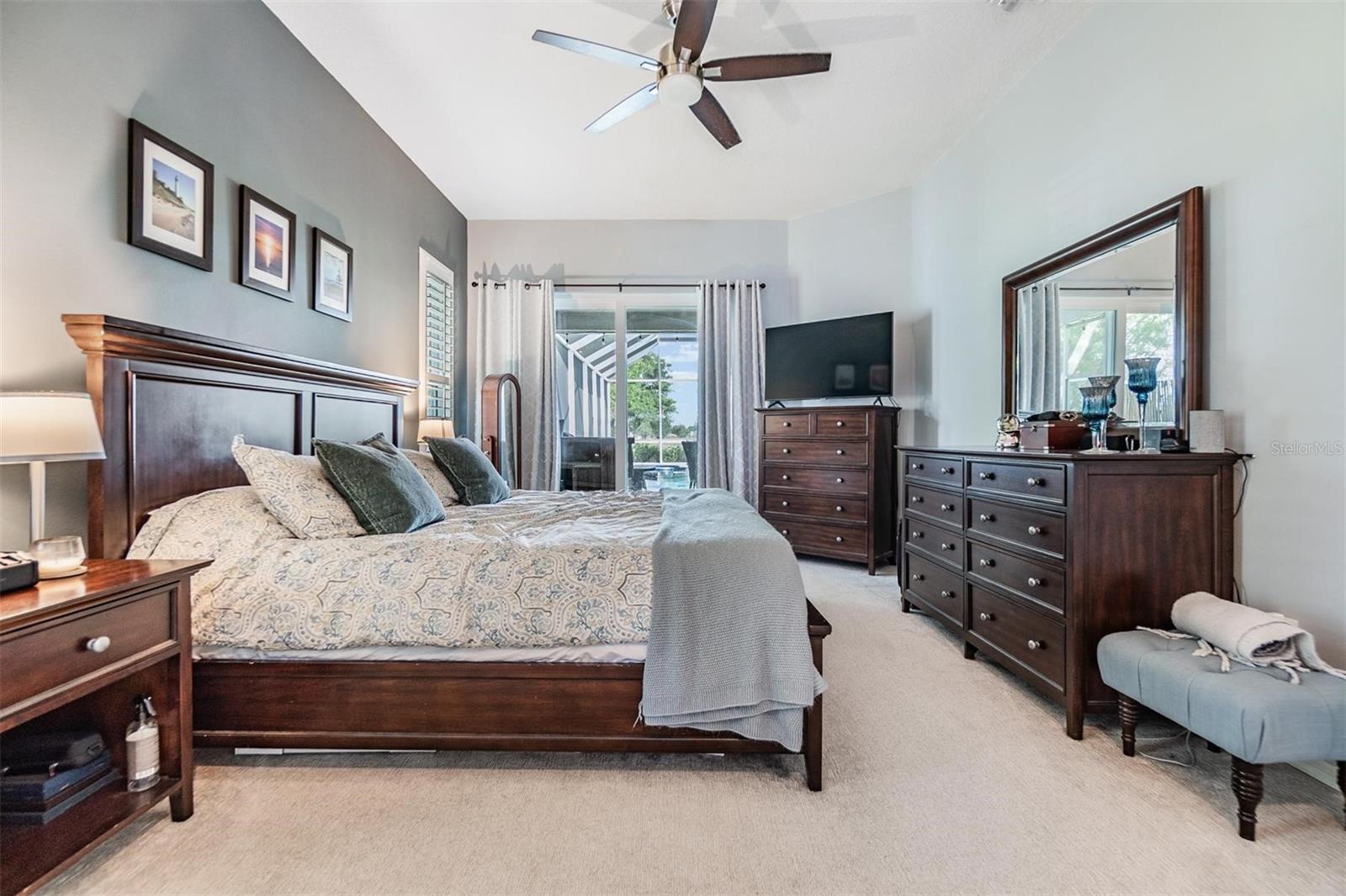 Listing photo id 26 for 2216 Eagle Bluff Drive