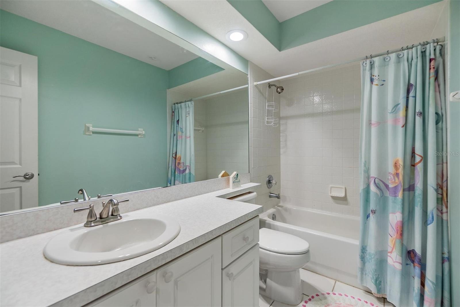 Listing photo id 32 for 2216 Eagle Bluff Drive