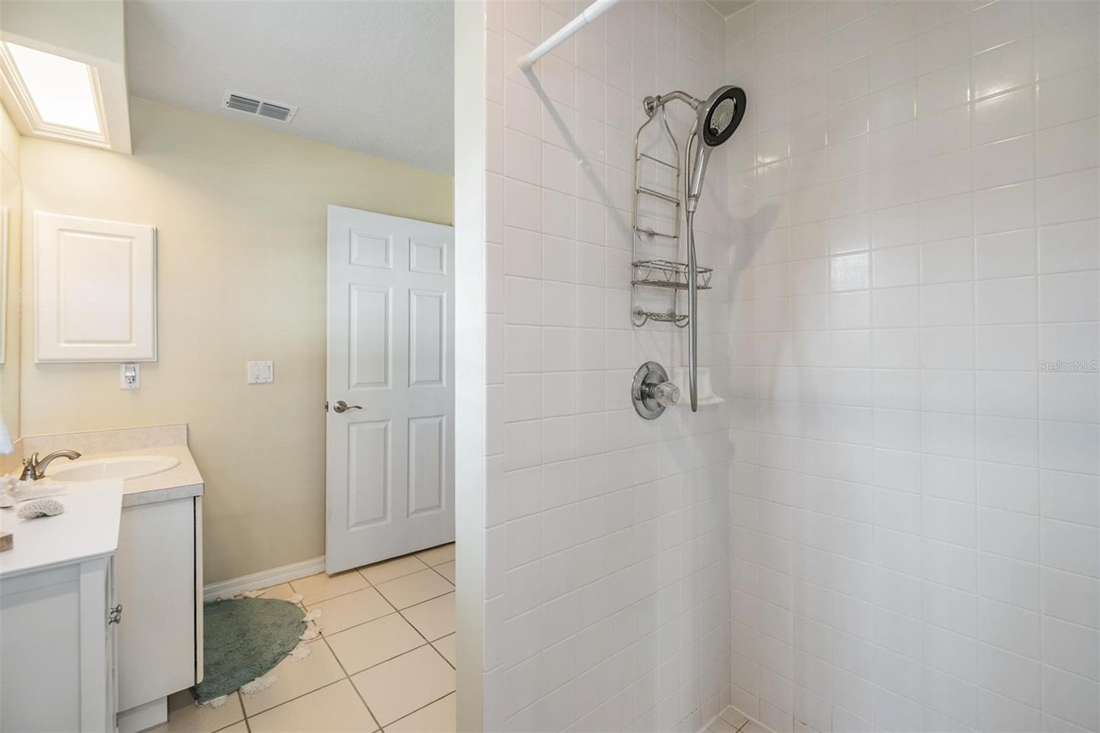 Listing photo id 35 for 2216 Eagle Bluff Drive