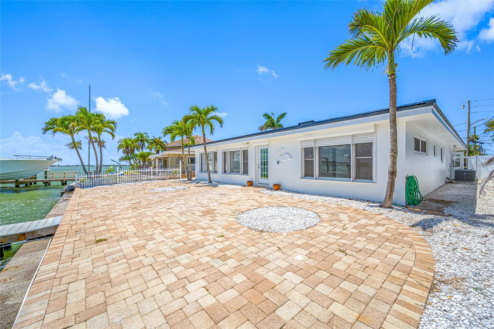 Image 3 of 27 For 16009 6th Street E