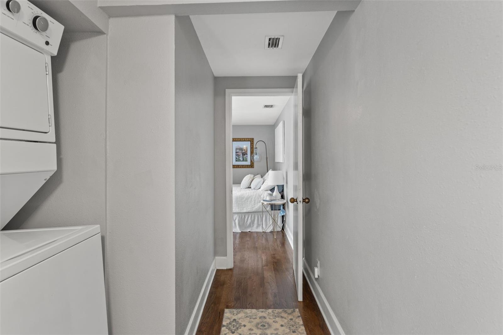 Image 20 of 40 For 1302 Flora Street