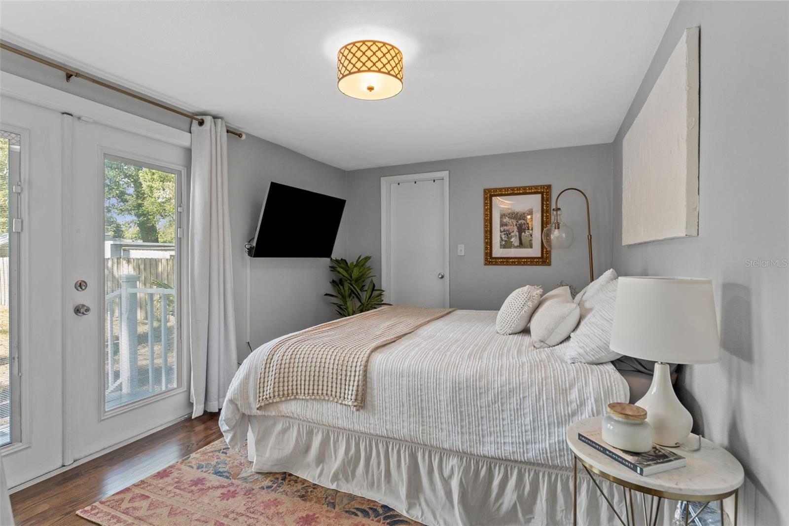Image 21 of 40 For 1302 Flora Street