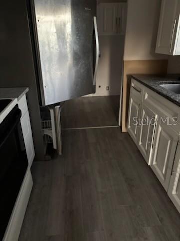 Image 9 of 11 For 9732 Warrick Street