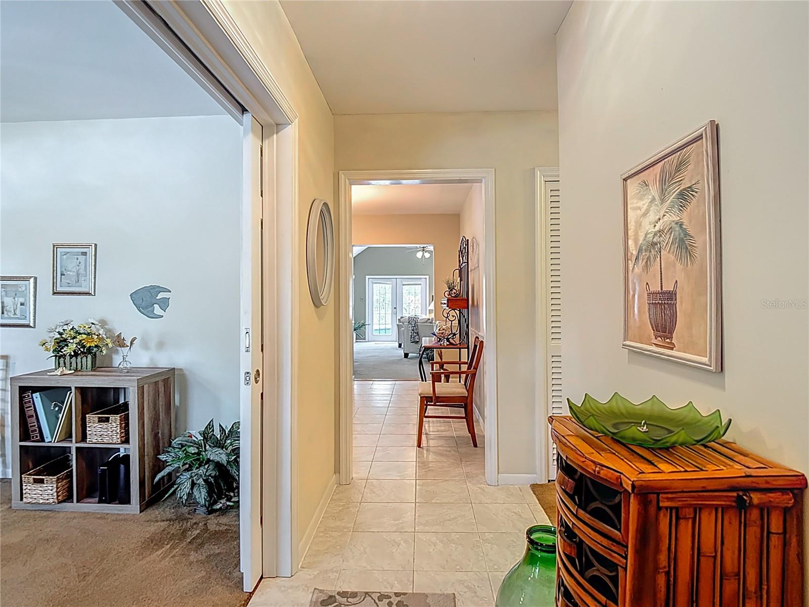 Listing photo id 8 for 10930 Marjory Avenue