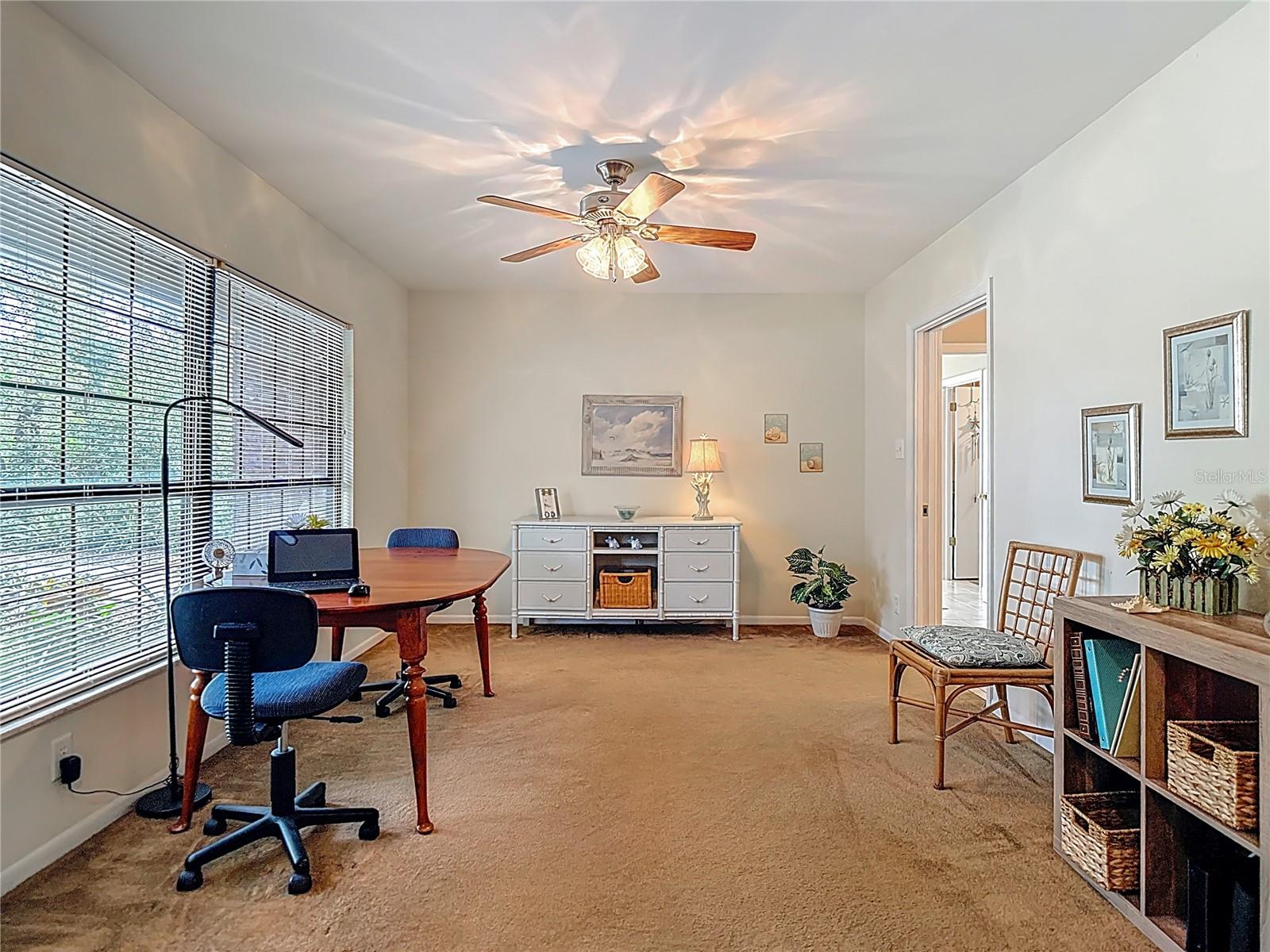 Listing photo id 13 for 10930 Marjory Avenue