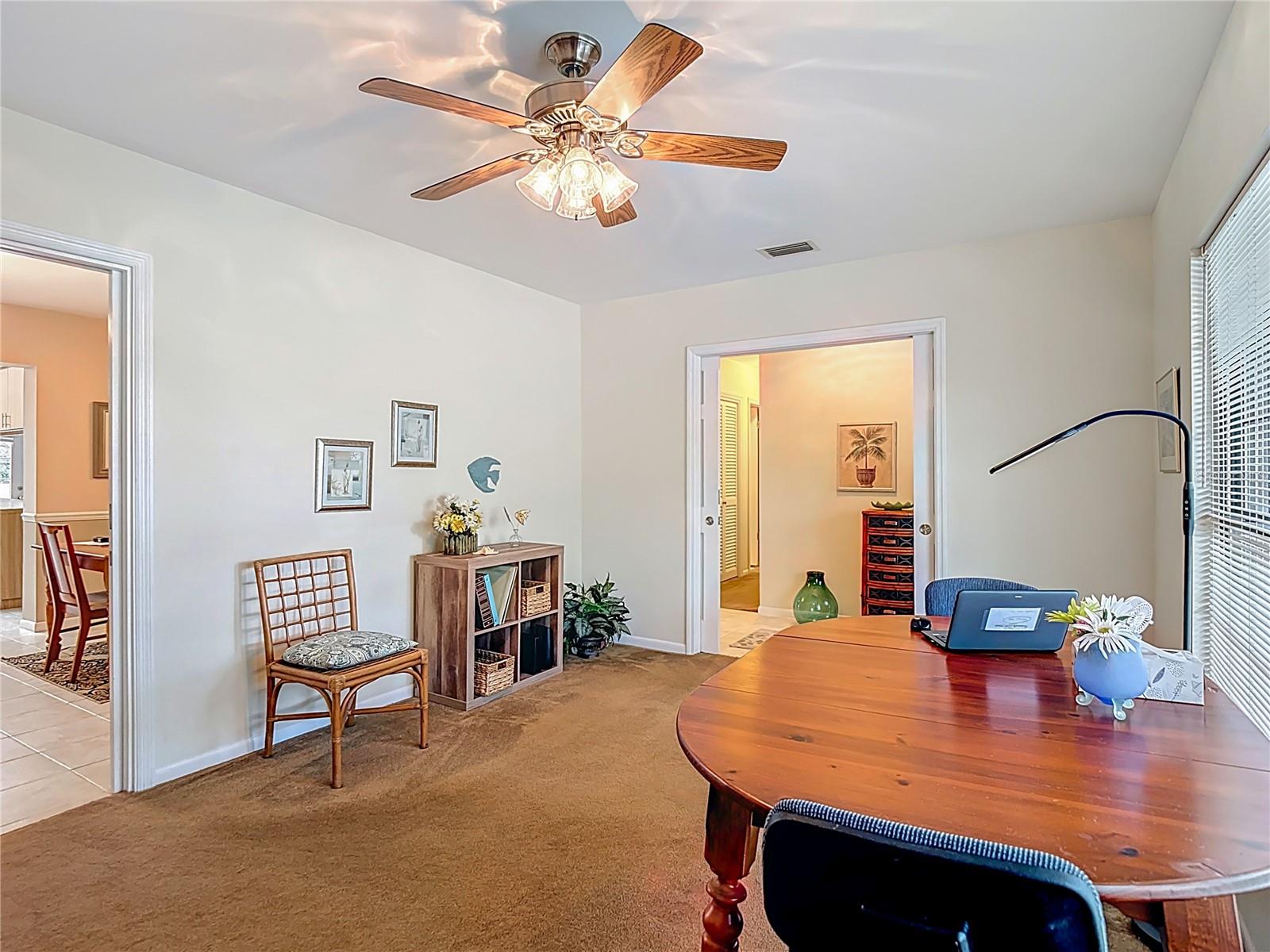 Listing photo id 15 for 10930 Marjory Avenue