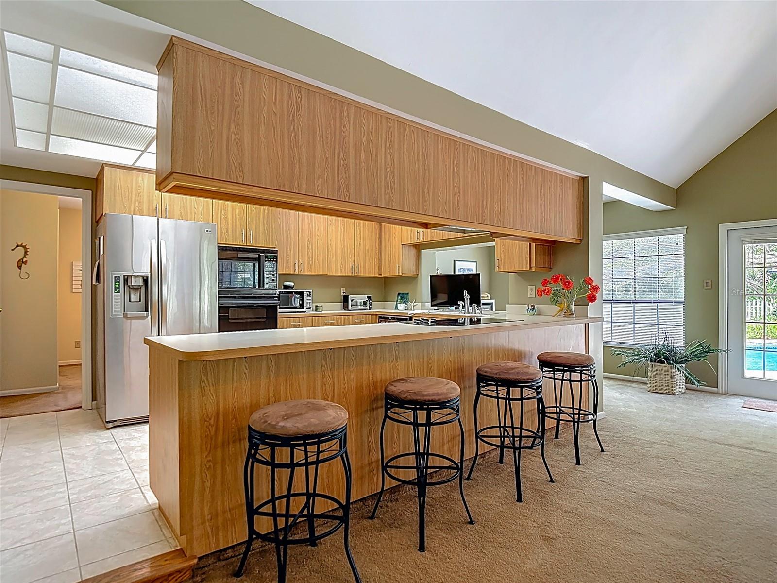 Listing photo id 20 for 10930 Marjory Avenue