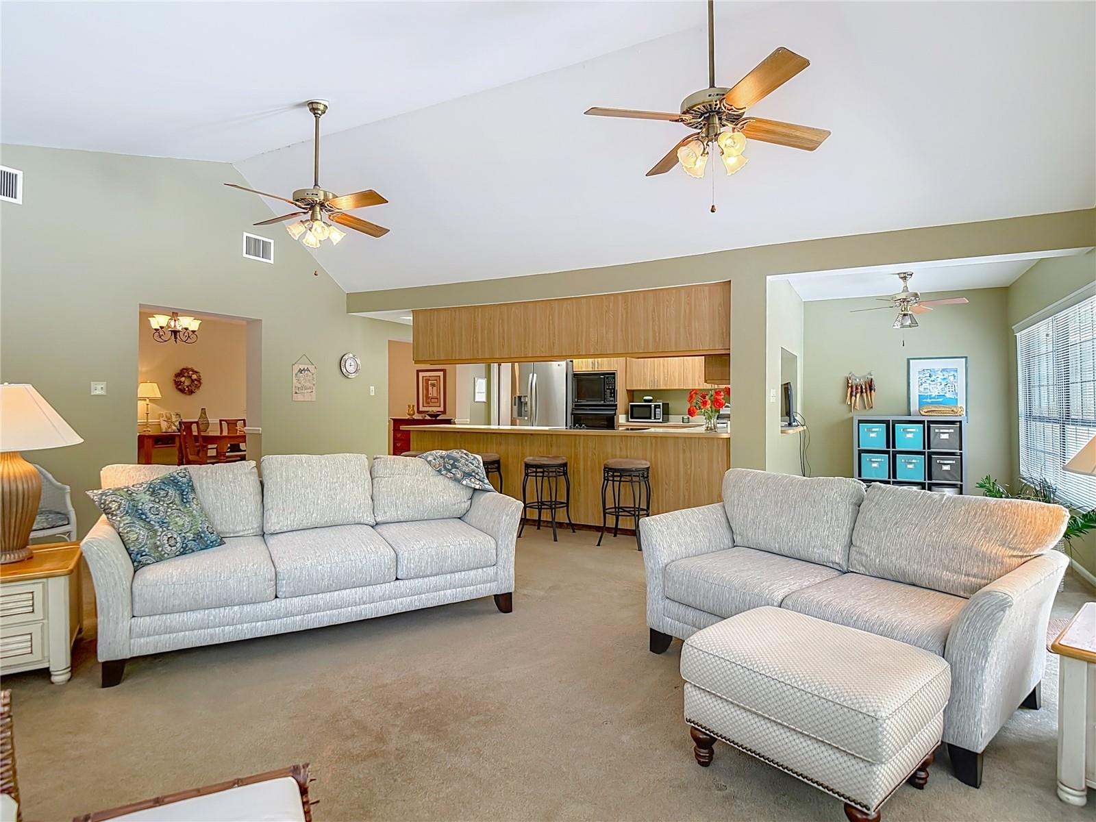 Listing photo id 23 for 10930 Marjory Avenue
