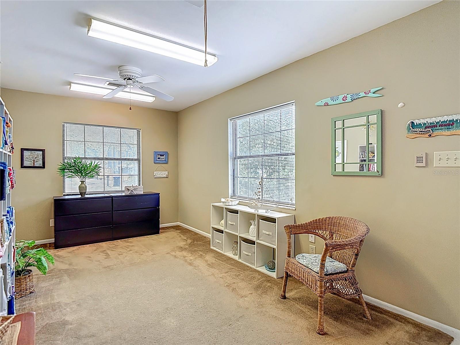 Listing photo id 26 for 10930 Marjory Avenue