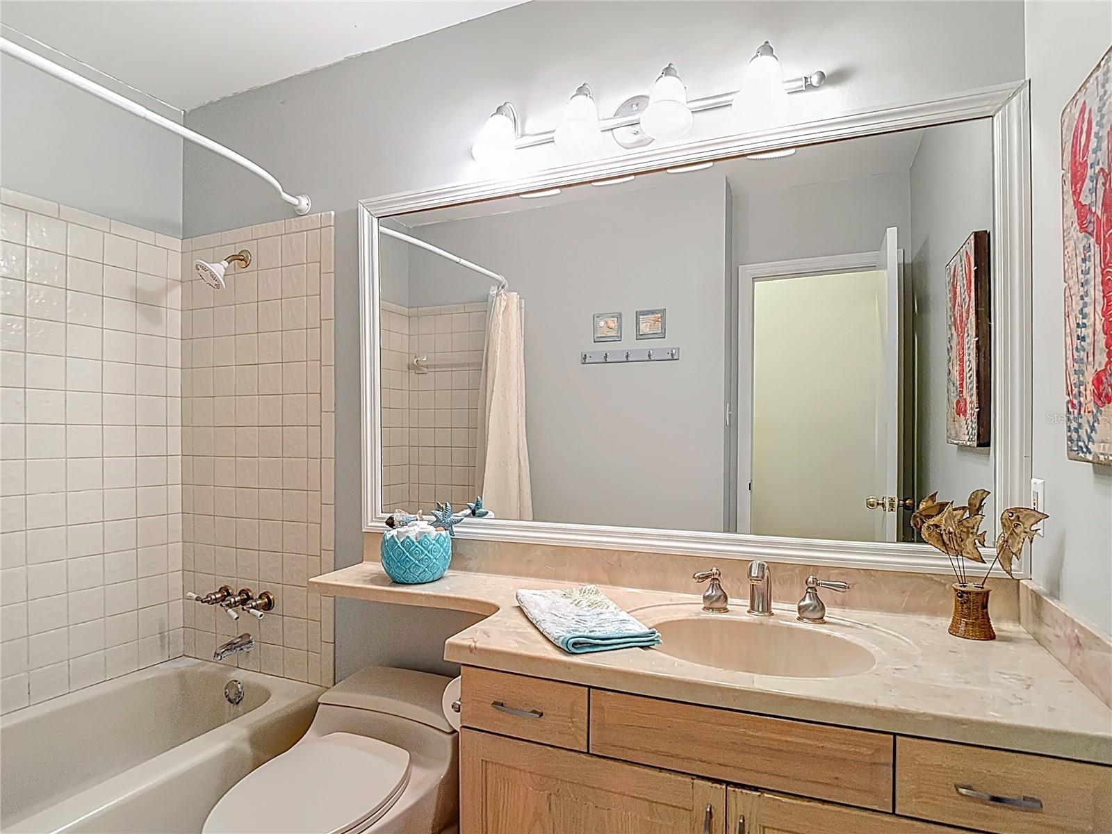 Listing photo id 32 for 10930 Marjory Avenue
