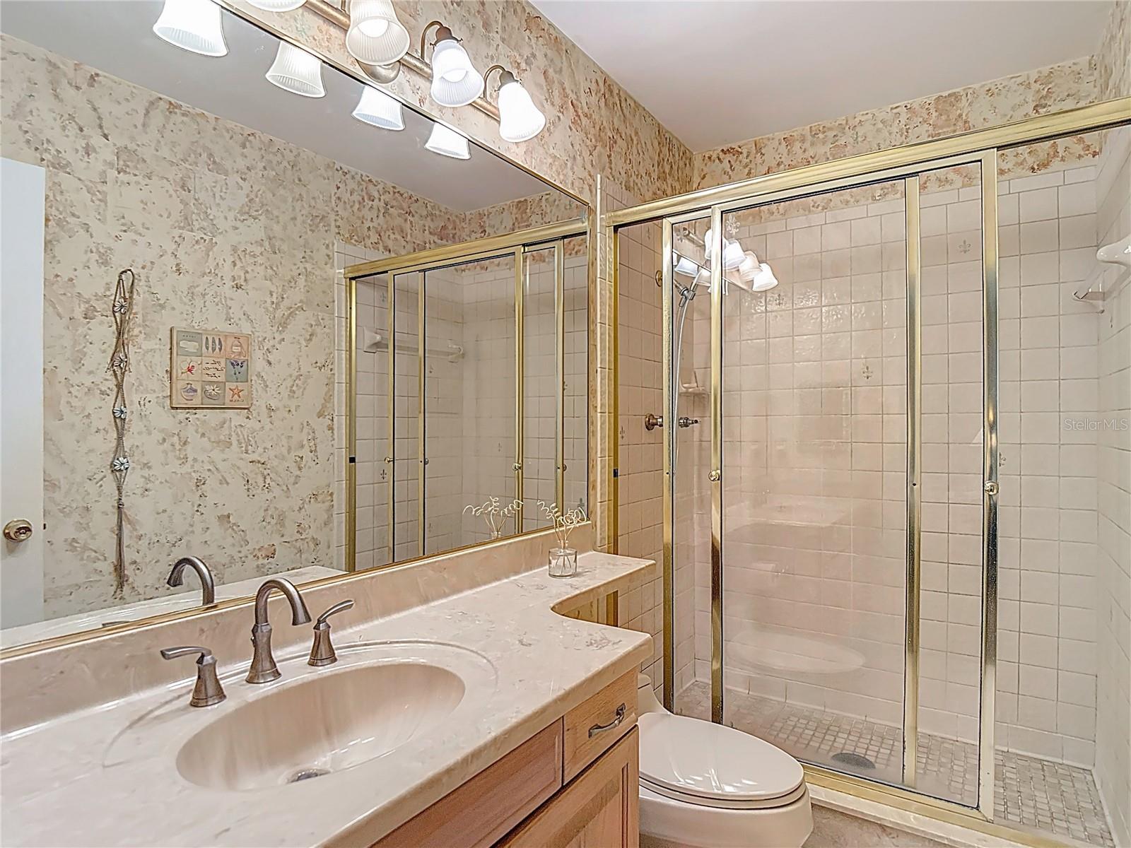 Listing photo id 38 for 10930 Marjory Avenue