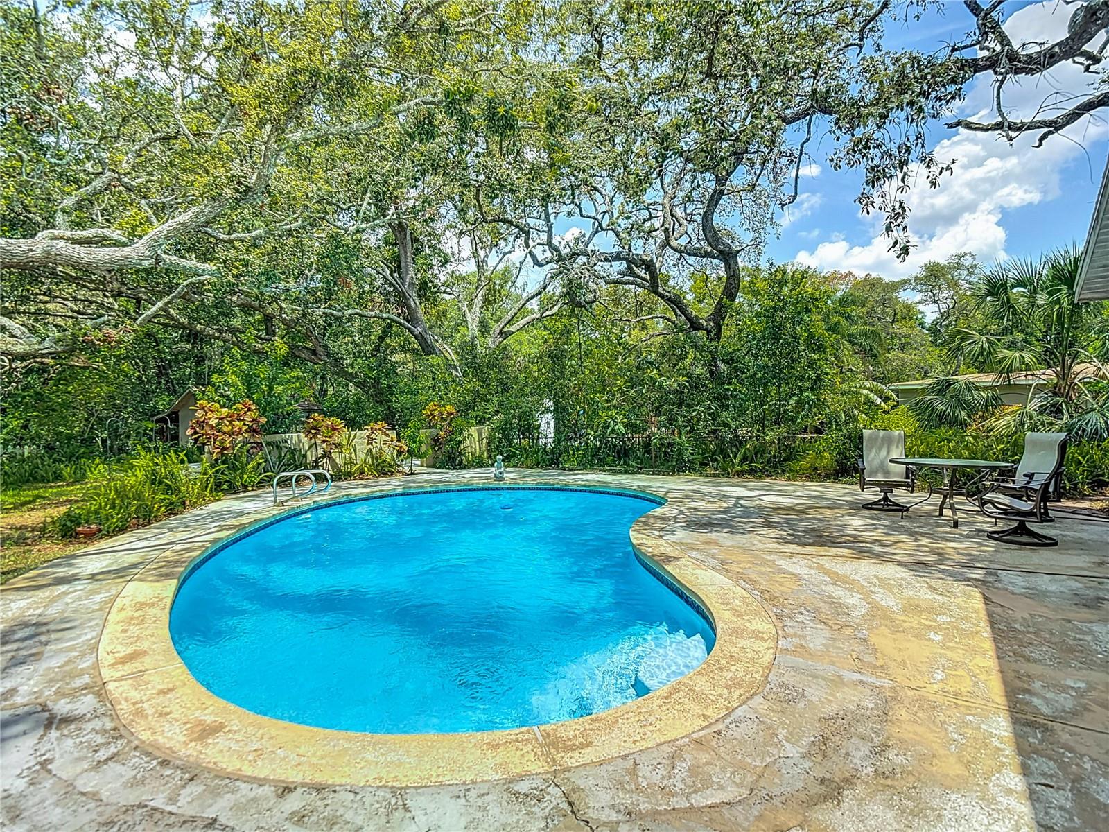 Listing photo id 43 for 10930 Marjory Avenue