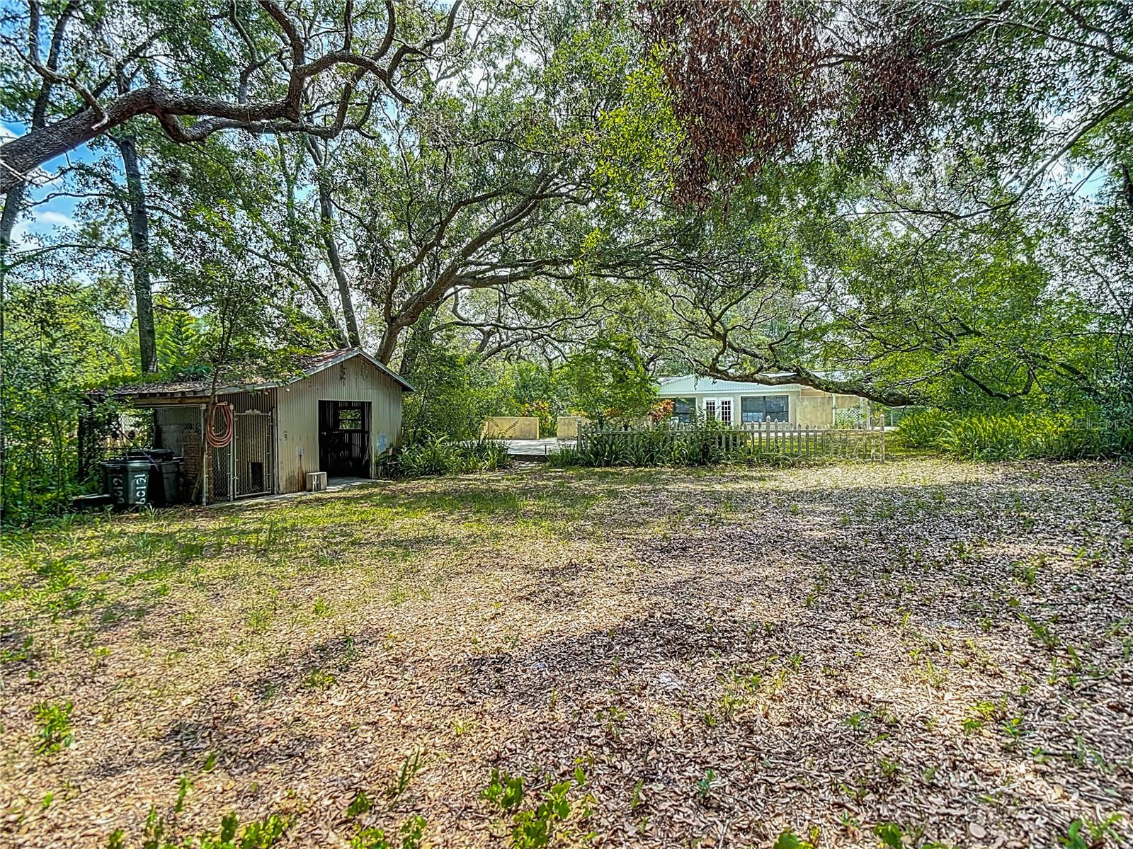 Listing photo id 4 for 10930 Marjory Avenue