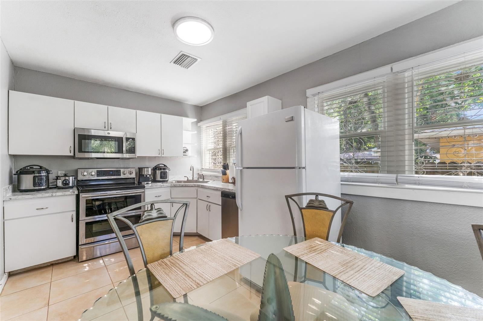 Image 10 of 15 For 918 24th Avenue