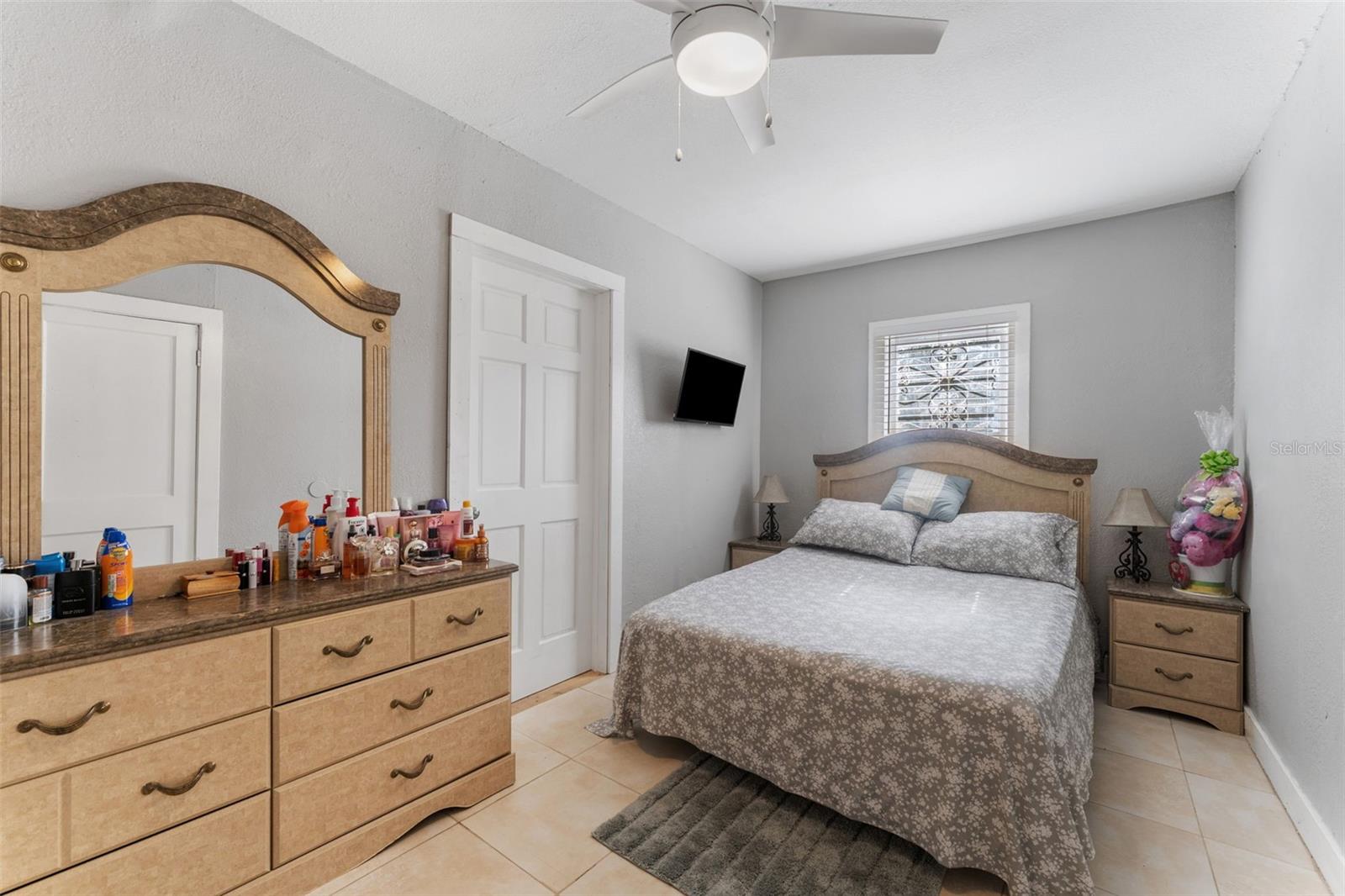Image 11 of 15 For 918 24th Avenue