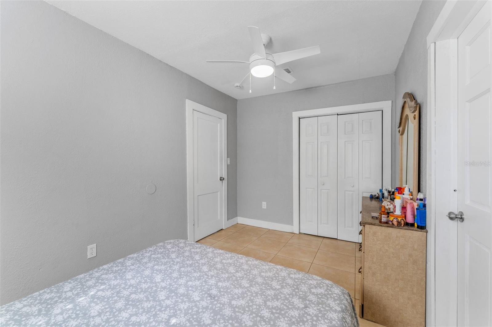 Image 4 of 15 For 918 24th Avenue