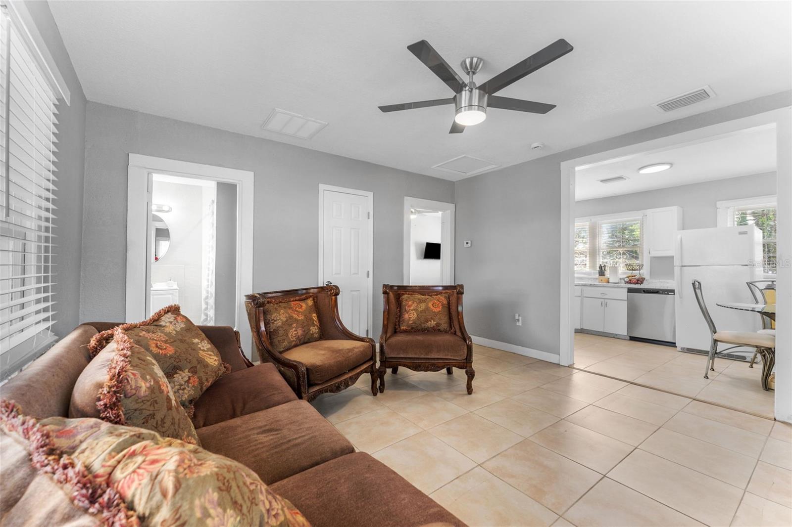 Image 8 of 15 For 918 24th Avenue