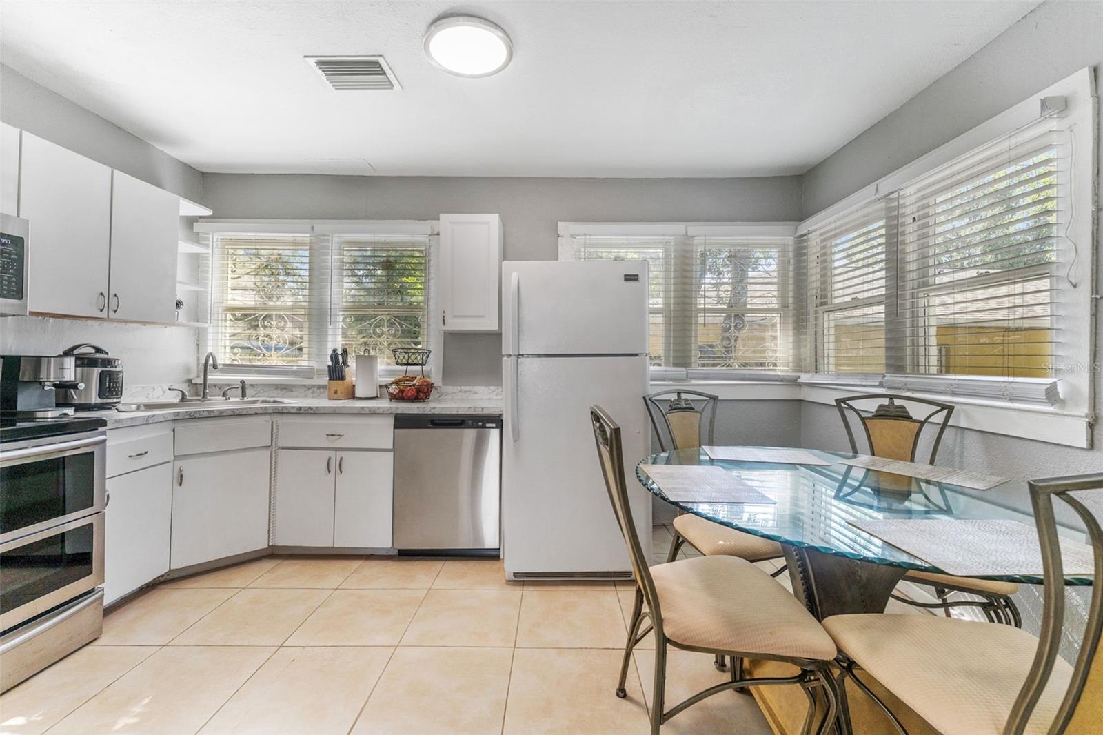 Image 9 of 15 For 918 24th Avenue