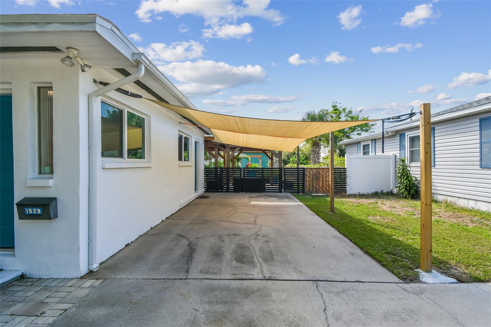 Image 30 of 32 For 1529 Essex Drive N