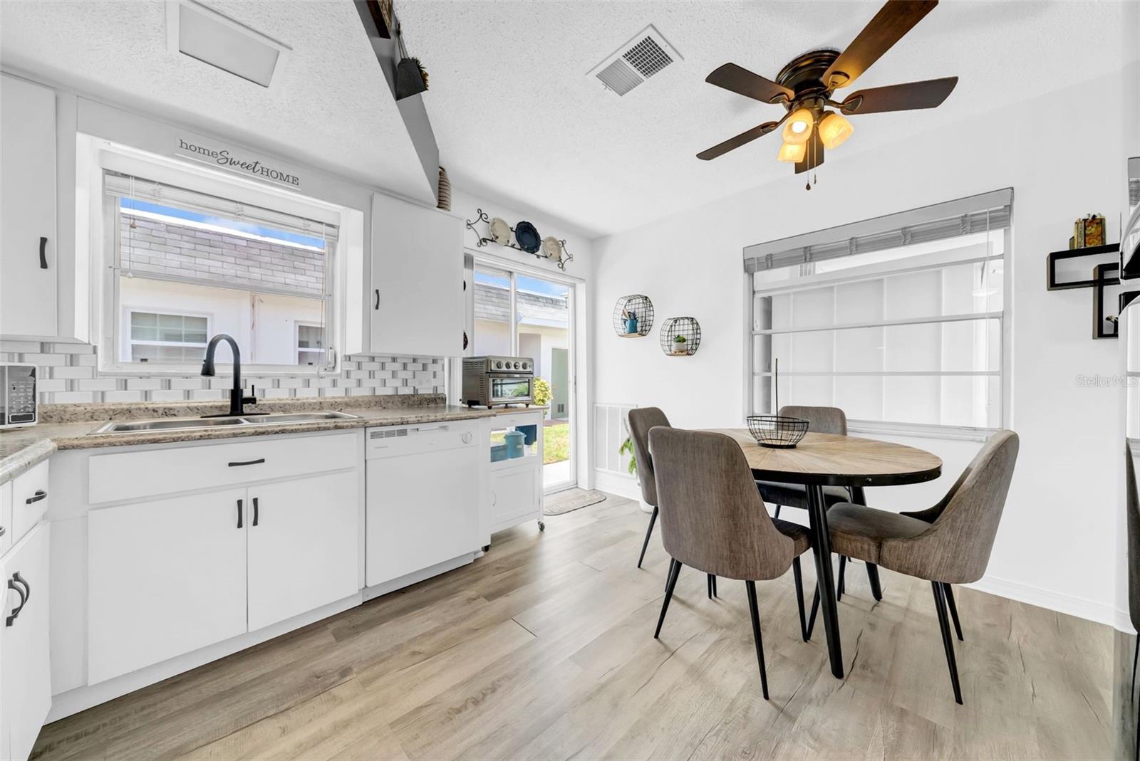 Image 10 of 26 For 7850 40th Avenue N 7850