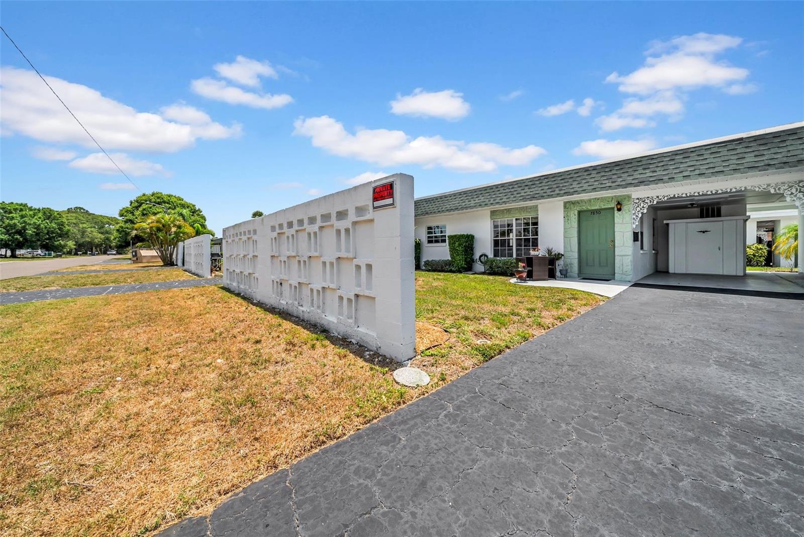 Image 17 of 26 For 7850 40th Avenue N 7850