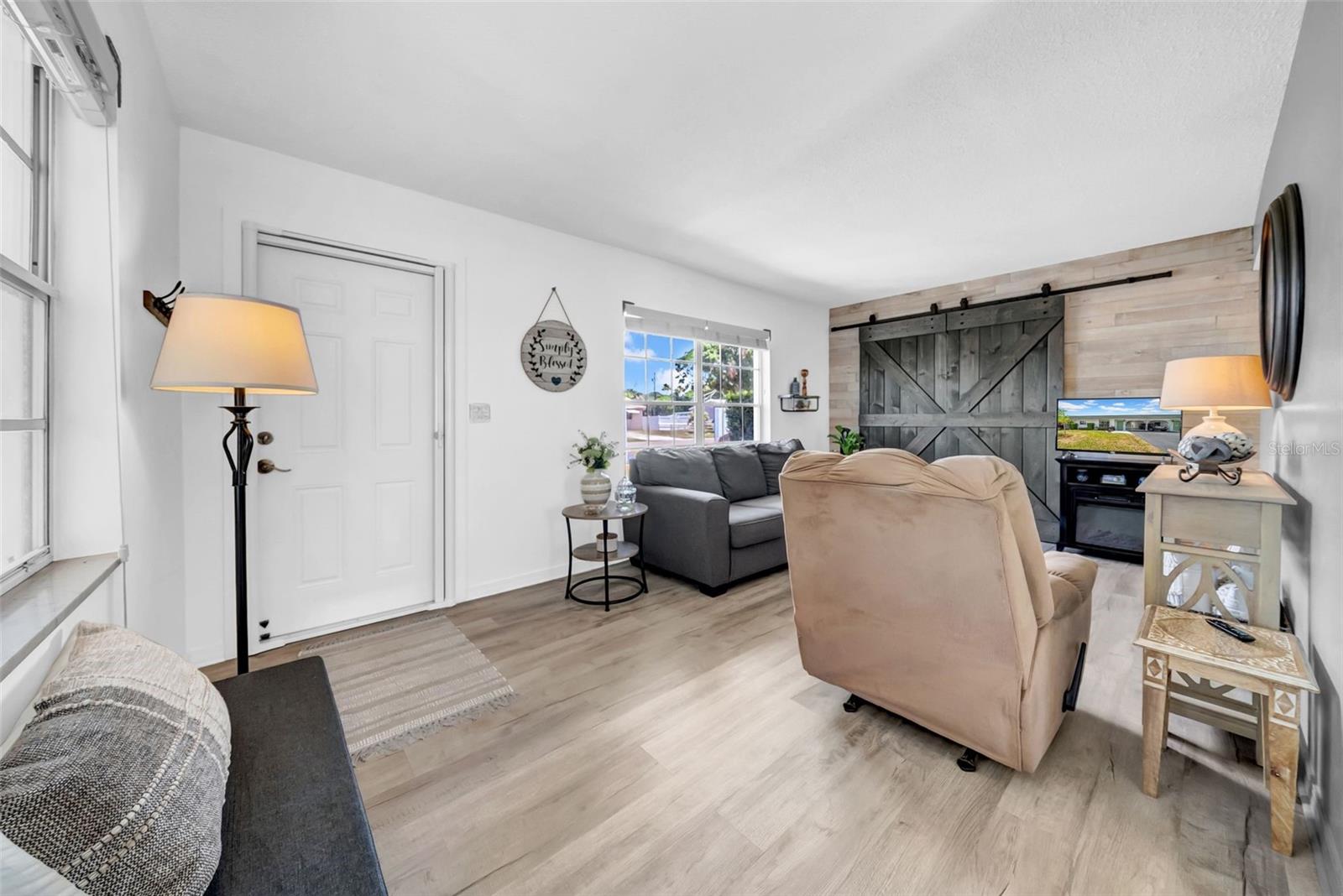 Image 2 of 26 For 7850 40th Avenue N 7850