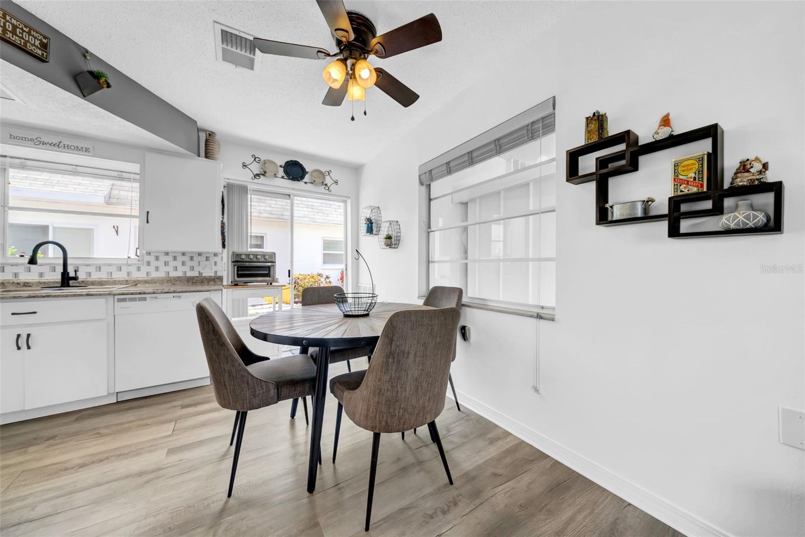 Image 7 of 26 For 7850 40th Avenue N 7850