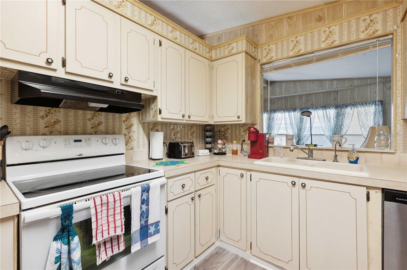 Image 15 of 46 For 5409 Antigua Drive