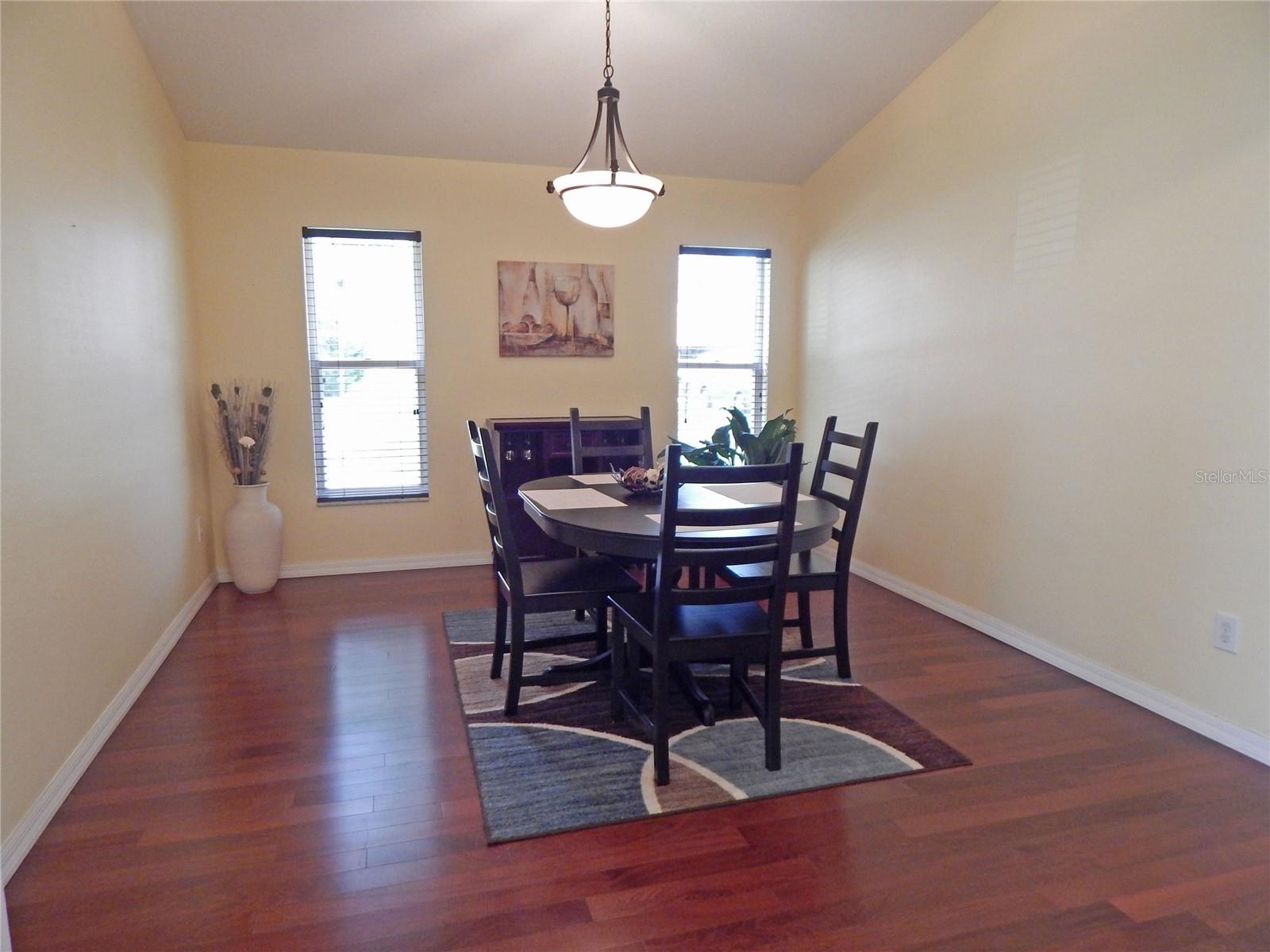Image 7 of 47 For 5815 Heronview Crescent Drive