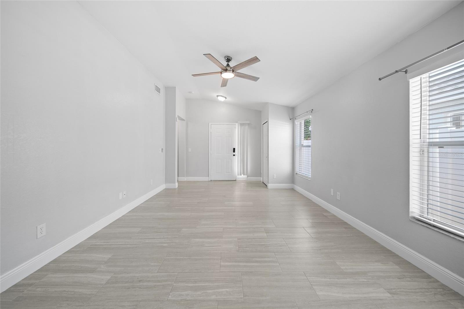 Listing photo id 8 for 11363 Cocoa Beach Drive