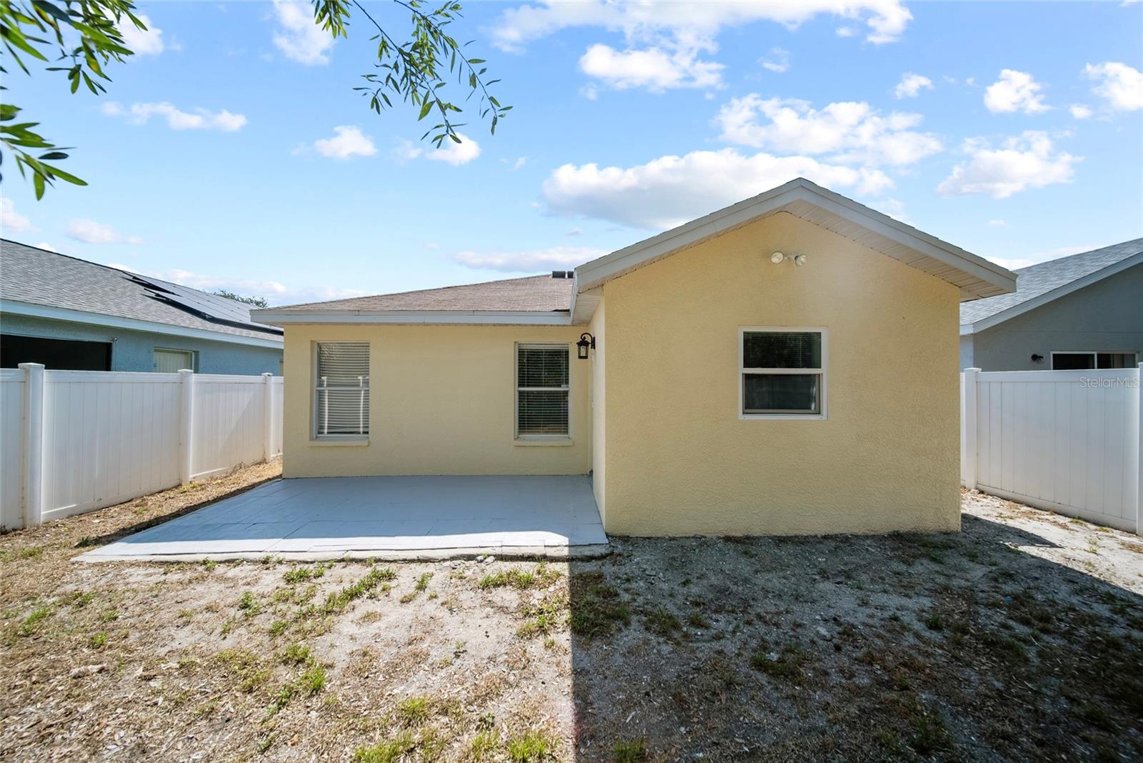 Listing photo id 19 for 11363 Cocoa Beach Drive