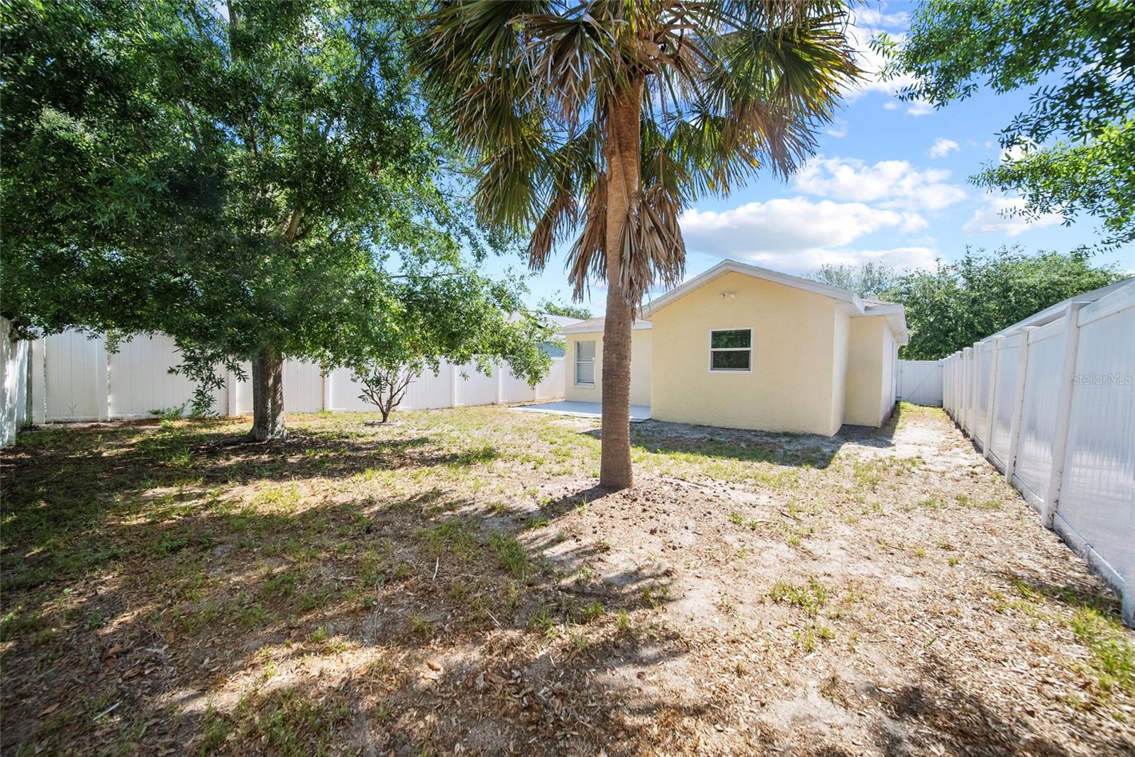 Listing photo id 20 for 11363 Cocoa Beach Drive