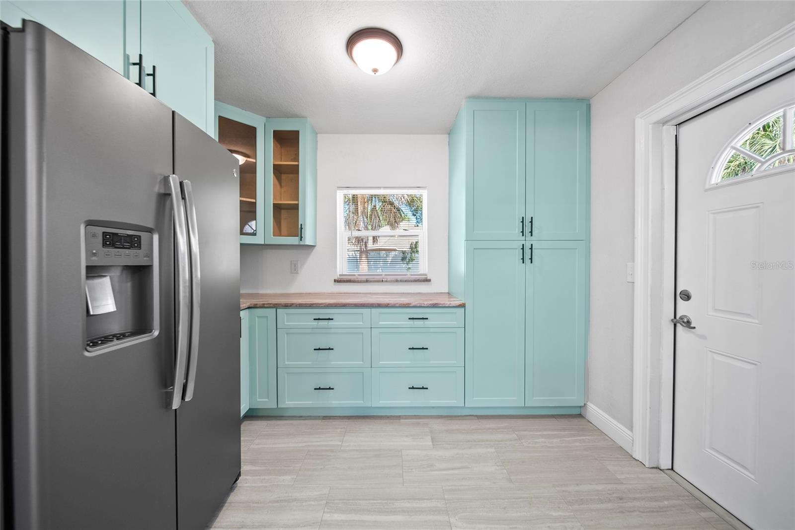 Listing photo id 6 for 11363 Cocoa Beach Drive